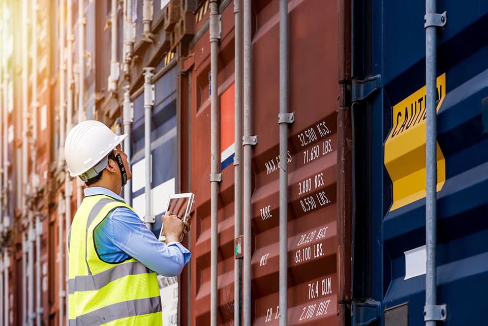 How do I find a freight forwarder?